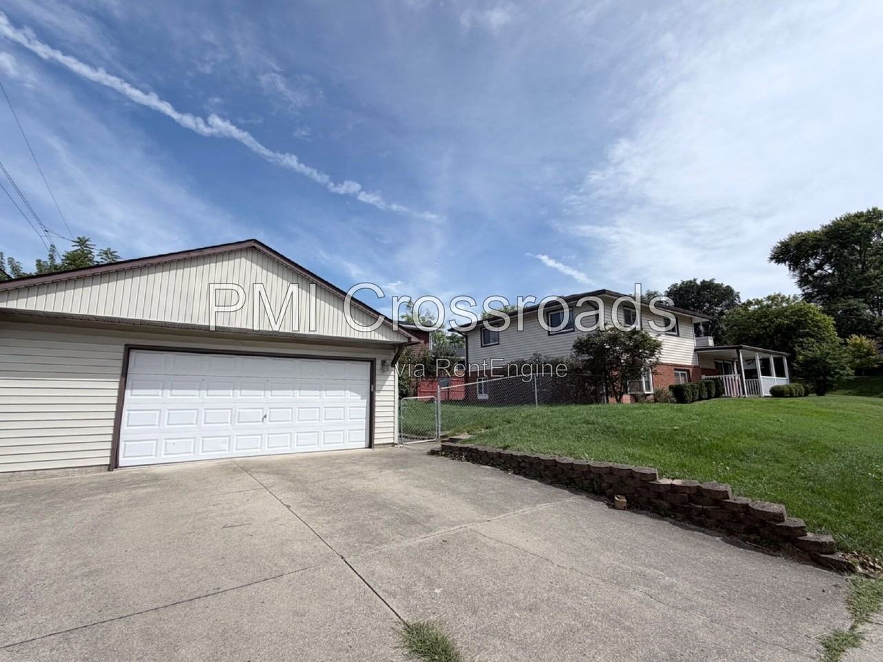 1343 Oakhill Ave - Photo 3 of 27