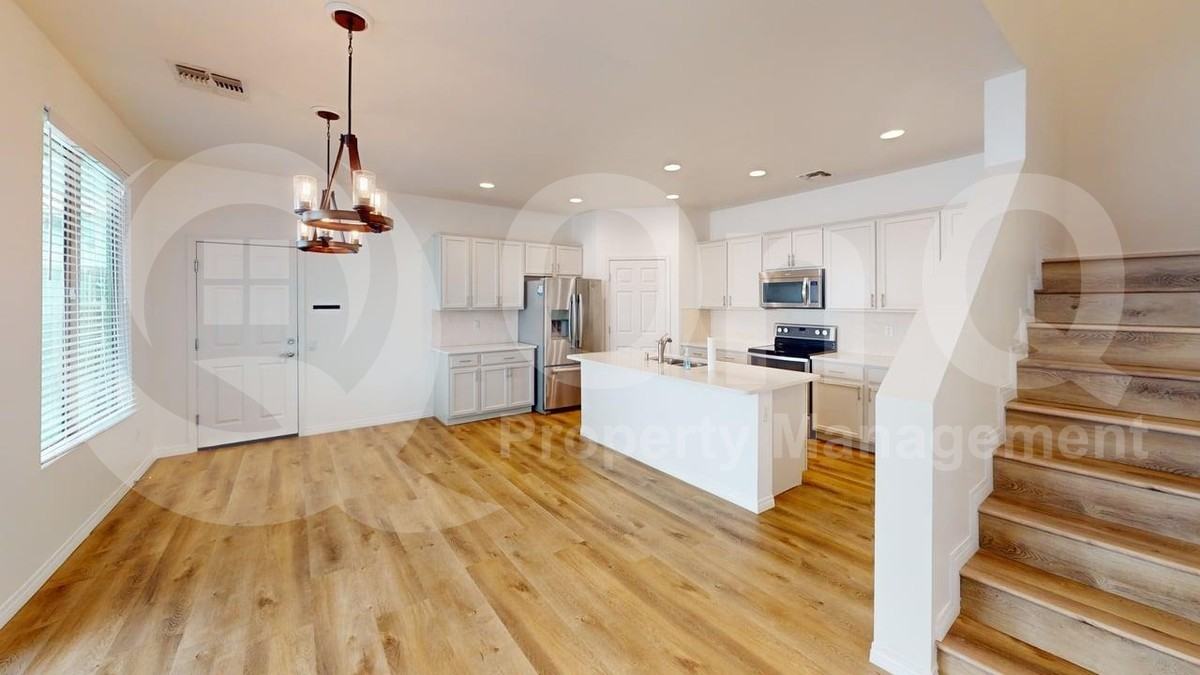 11024 E Midnight Moon Ln - Photo 7 of 28