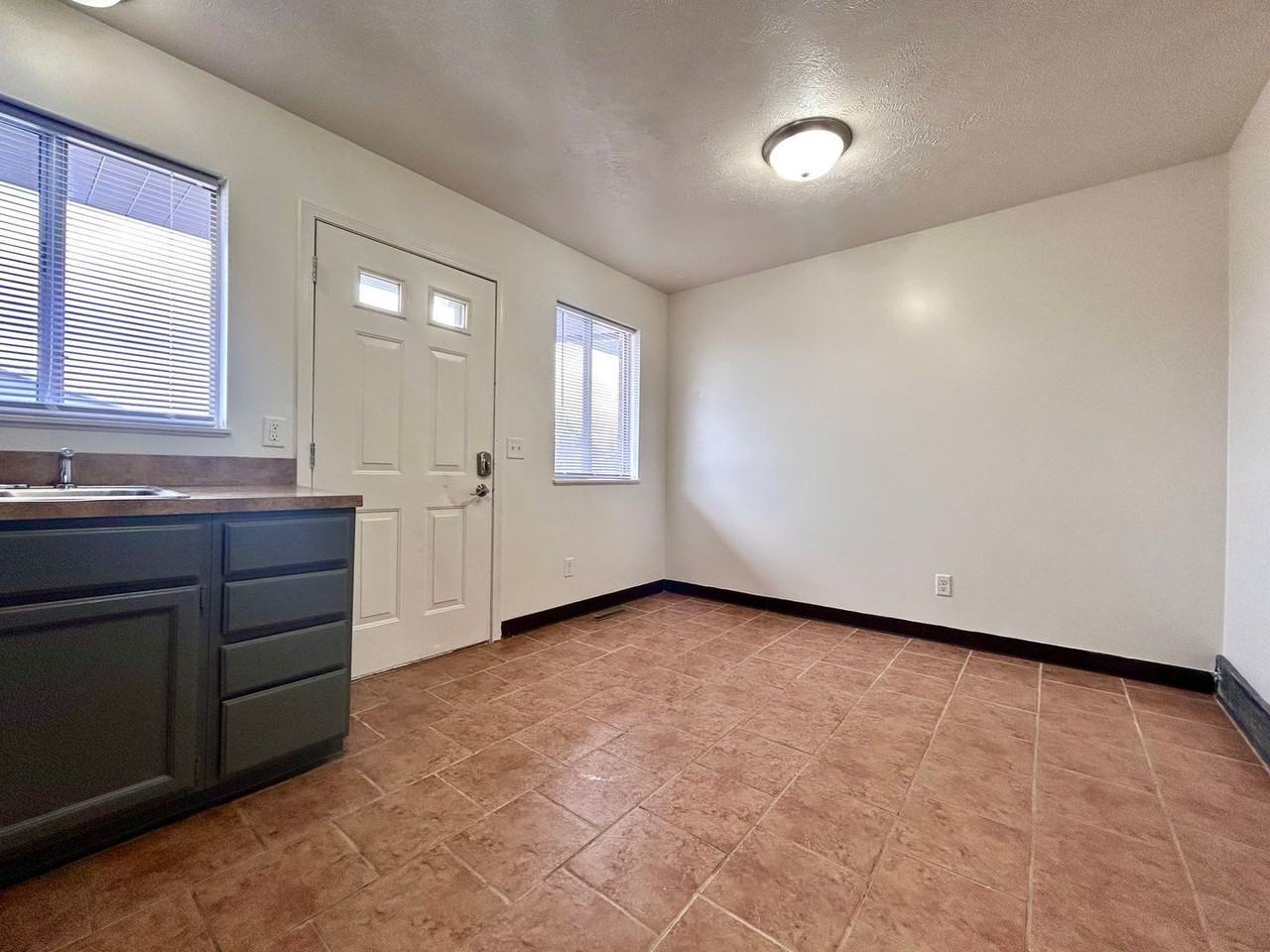 260 Carriage Ln Sw - Photo 5 of 45