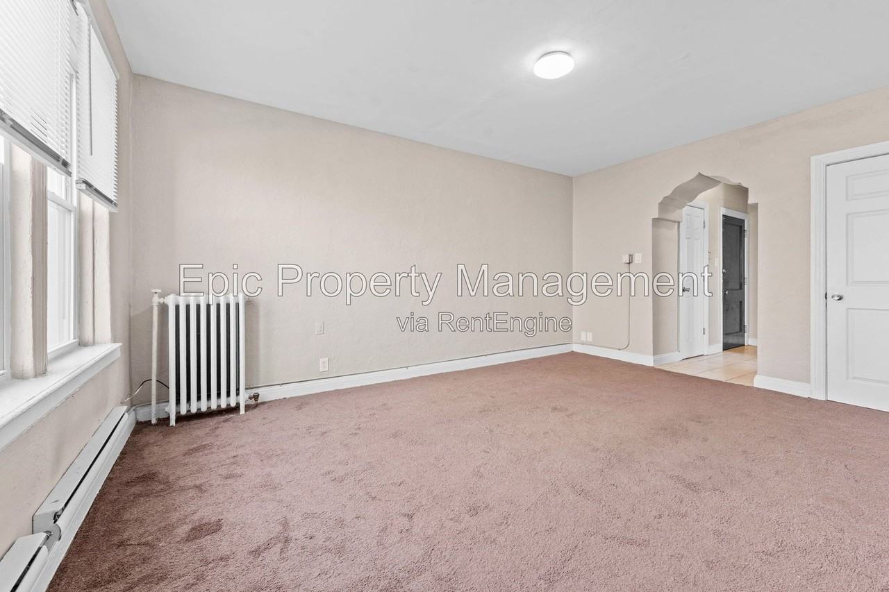 7100 Freda St #206 - Photo 5 of 10
