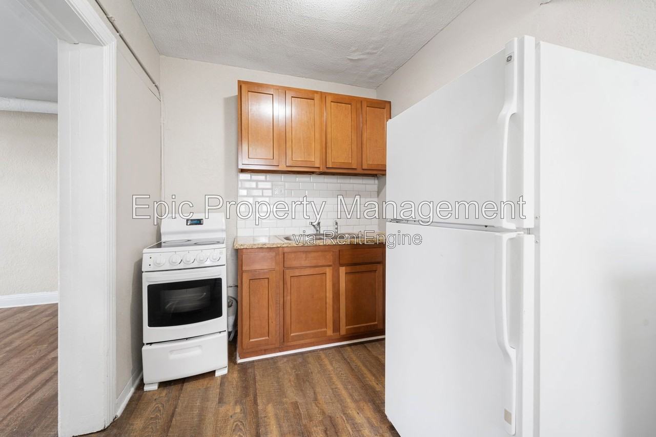 7100 Freda St #B1 - Photo 2 of 10