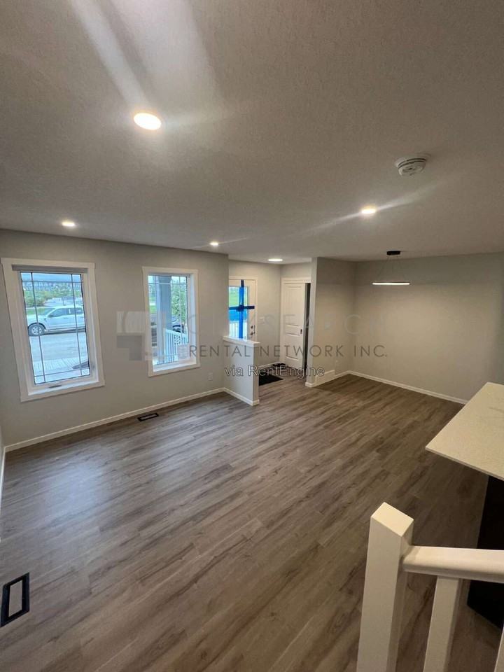 167 Yorkville Blvd Sw - Photo 2 of 36