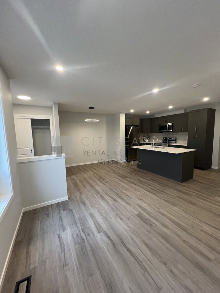 167 Yorkville Blvd Sw - Photo 3 of 36