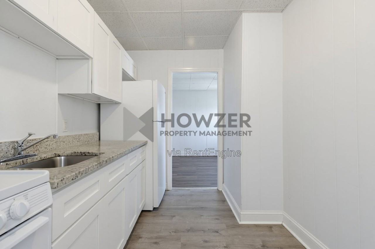 108 Clark St #3 - Photo 3 of 18