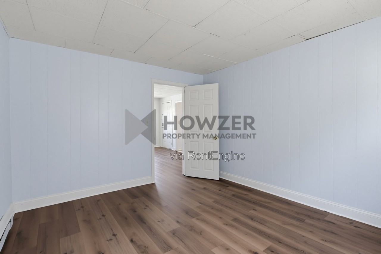 108 Clark St #3 - Photo 4 of 18