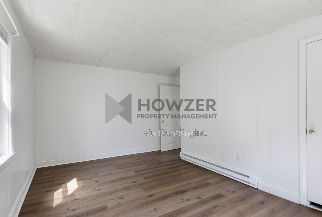 108 Clark St #3 - Photo 5 of 18