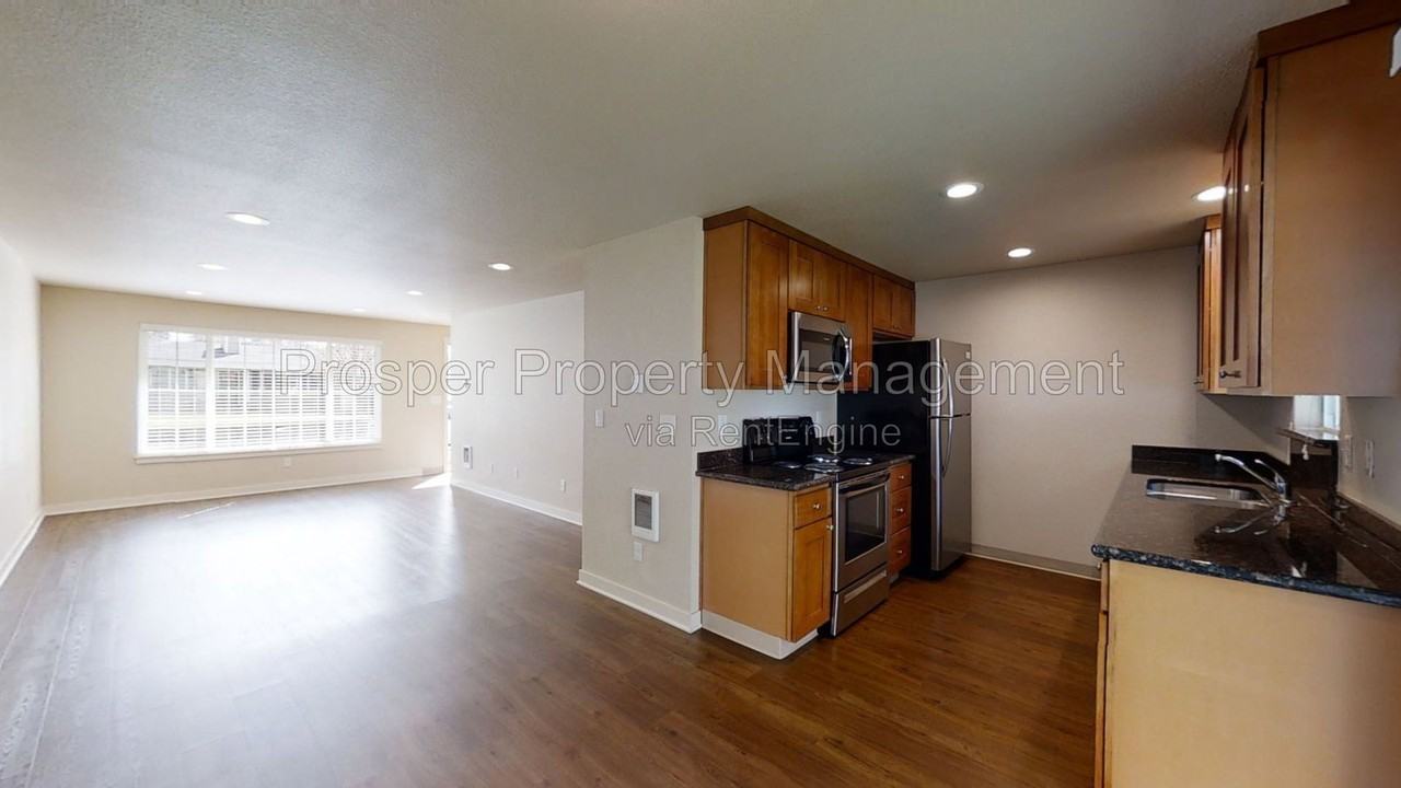 17404 8th Avenue Ct E - Photo 3 of 27