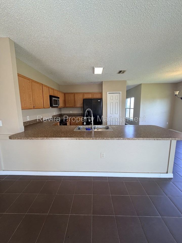 2225 Rio Grande Canyon Loop - Photo 6 of 22