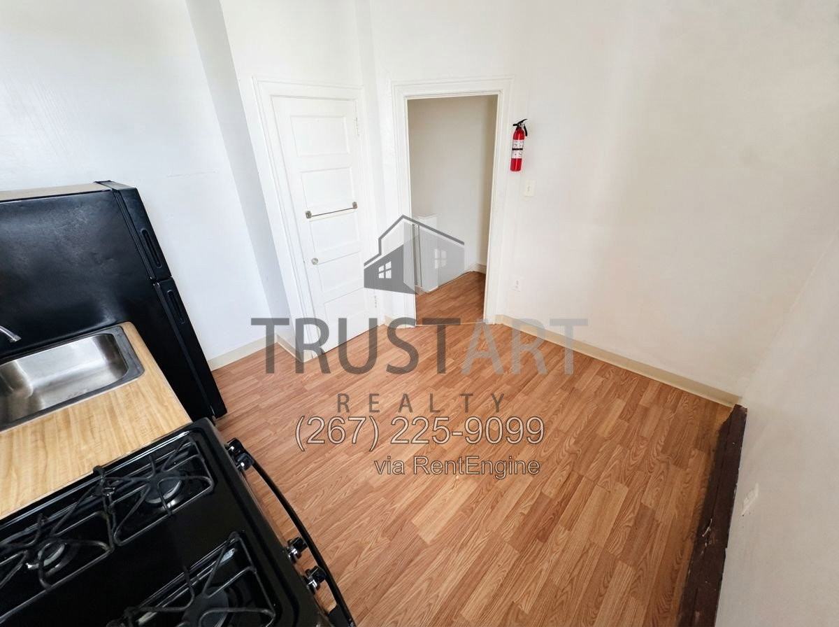148 W Spencer Ave #2 - Photo 6 of 17