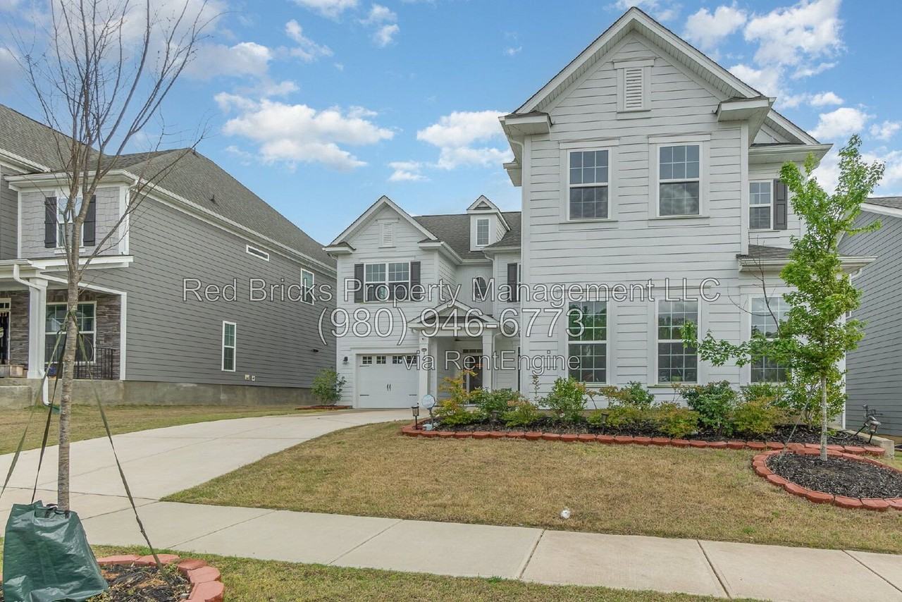 12917 Hindcross Dr - Photo 2 of 35
