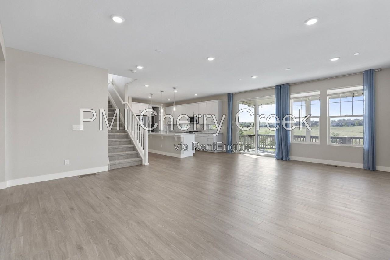 21294 E Stanford Dr - Photo 5 of 47