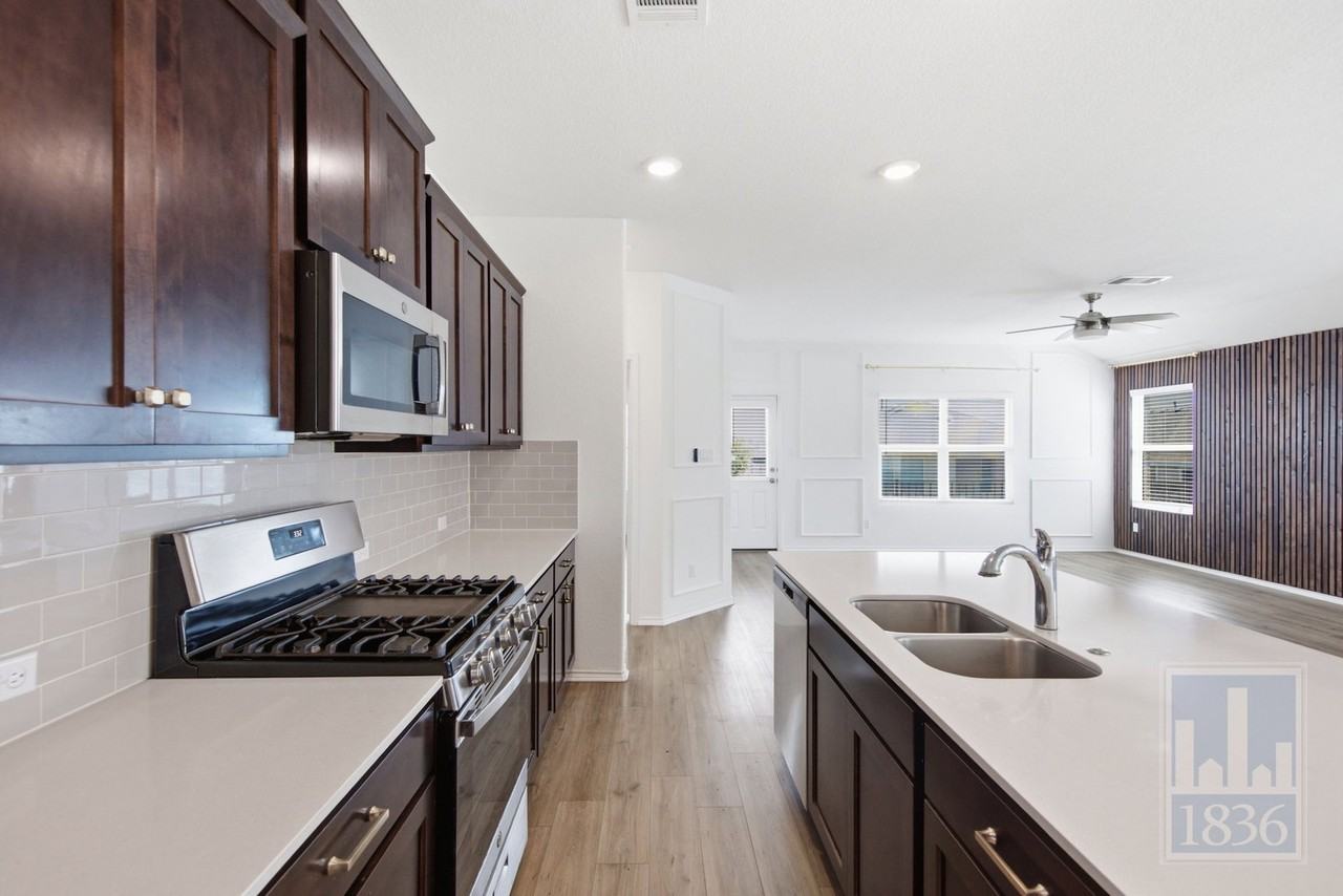 5913 Toscana Trce - Photo 4 of 50