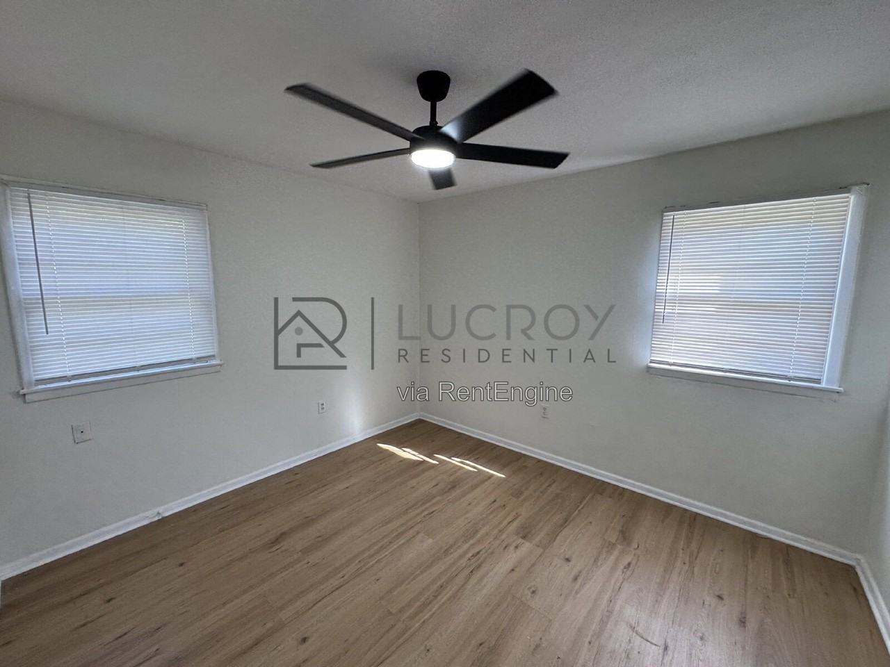 2716 Woodside Dr - Photo 7 of 10