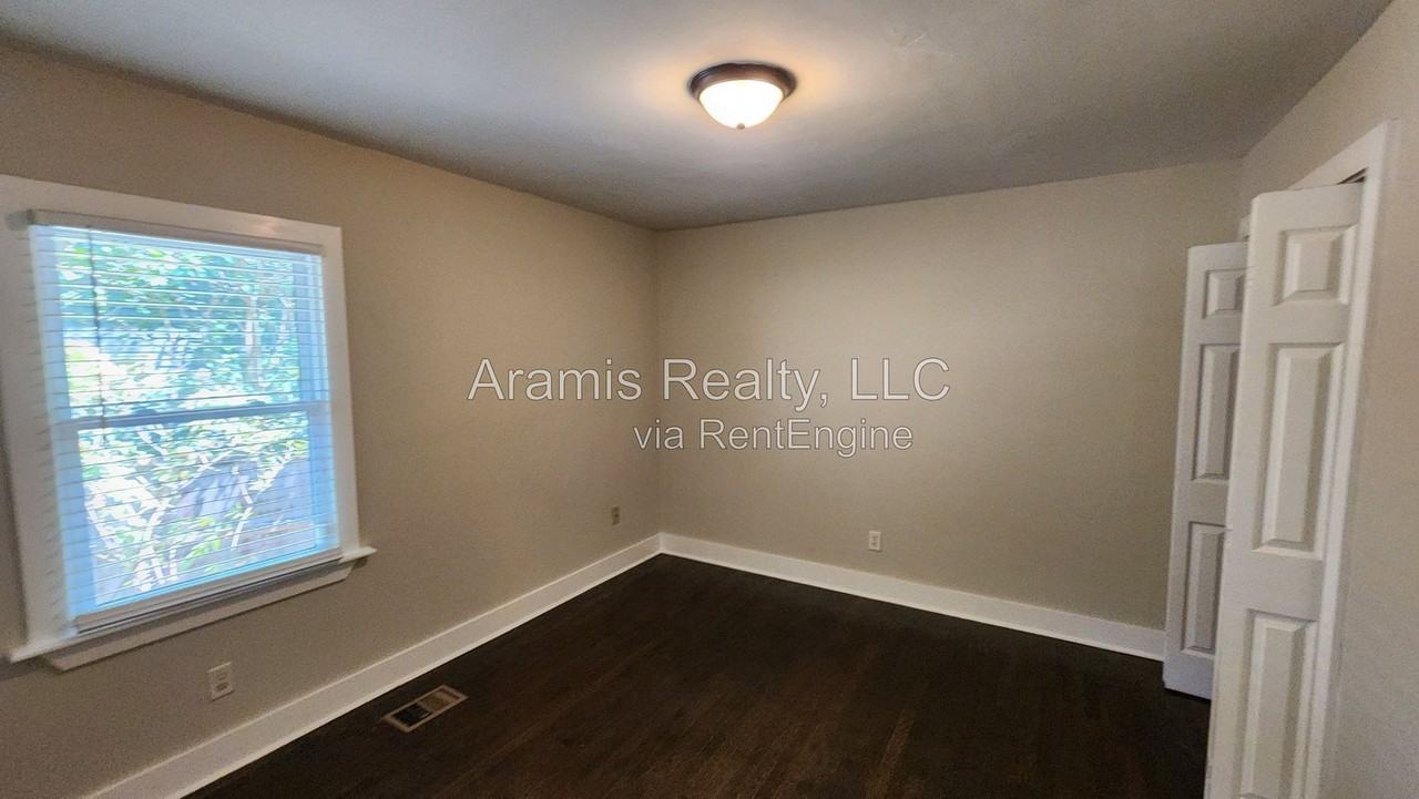 1986 Braeburn Cir Se - Photo 6 of 12