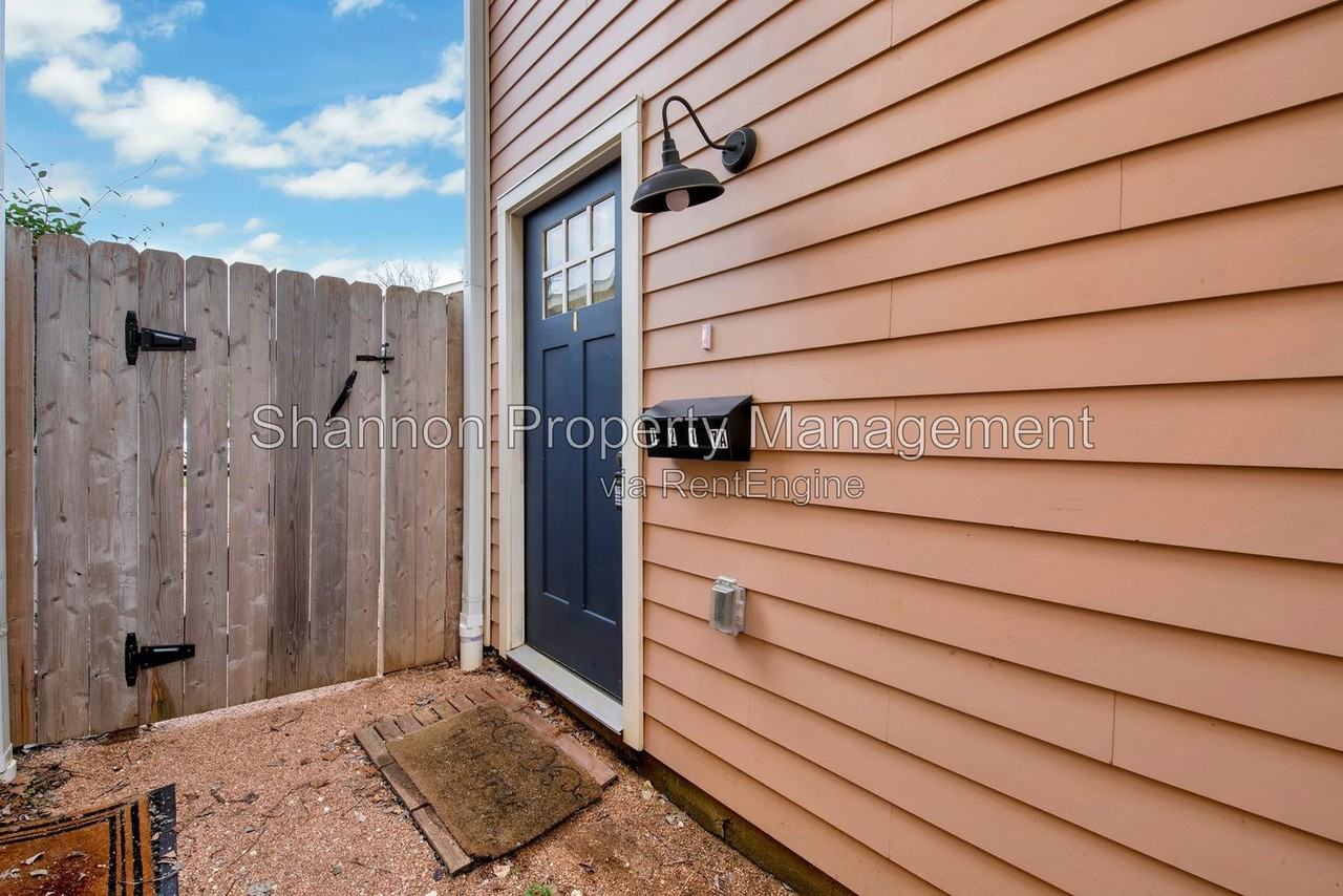 1217 Tulane St #A - Photo 2 of 24