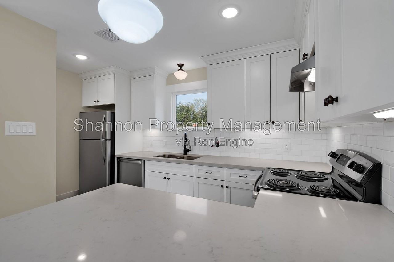 1217 Tulane St #A - Photo 6 of 24