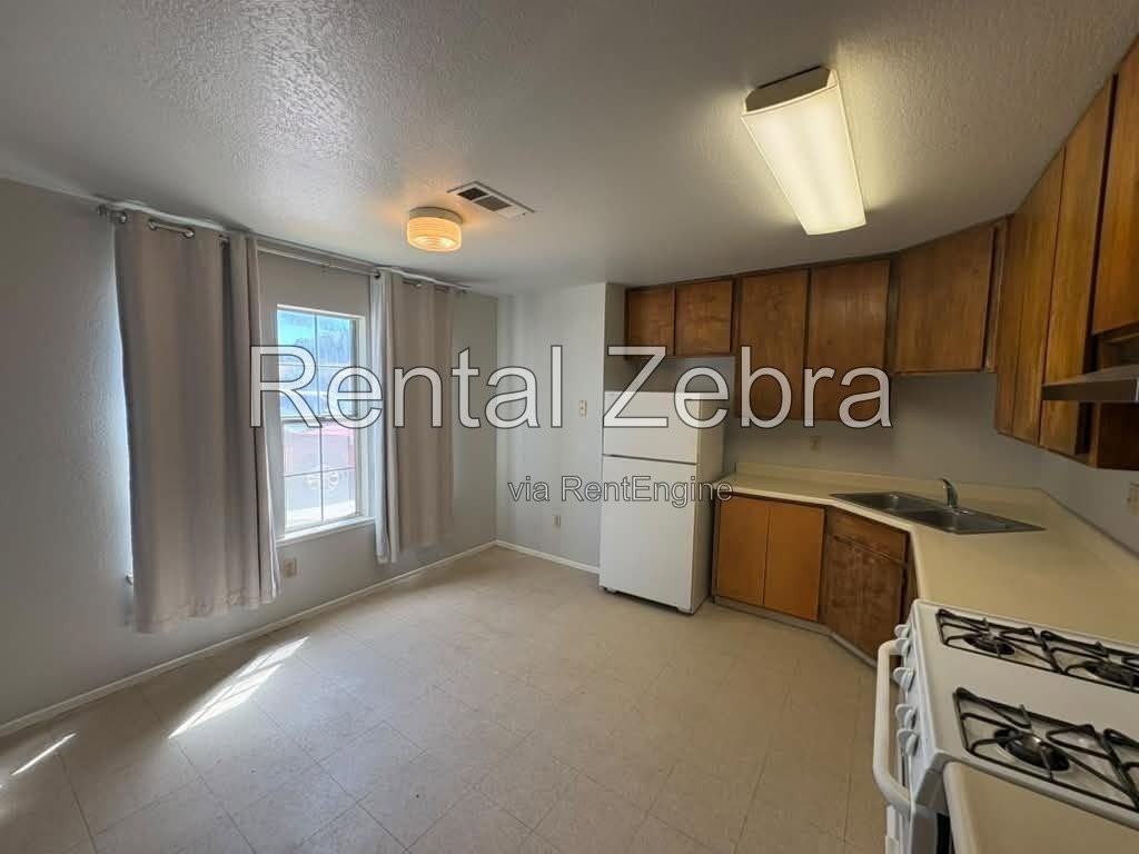 63 Skylark Ct - Photo 5 of 13