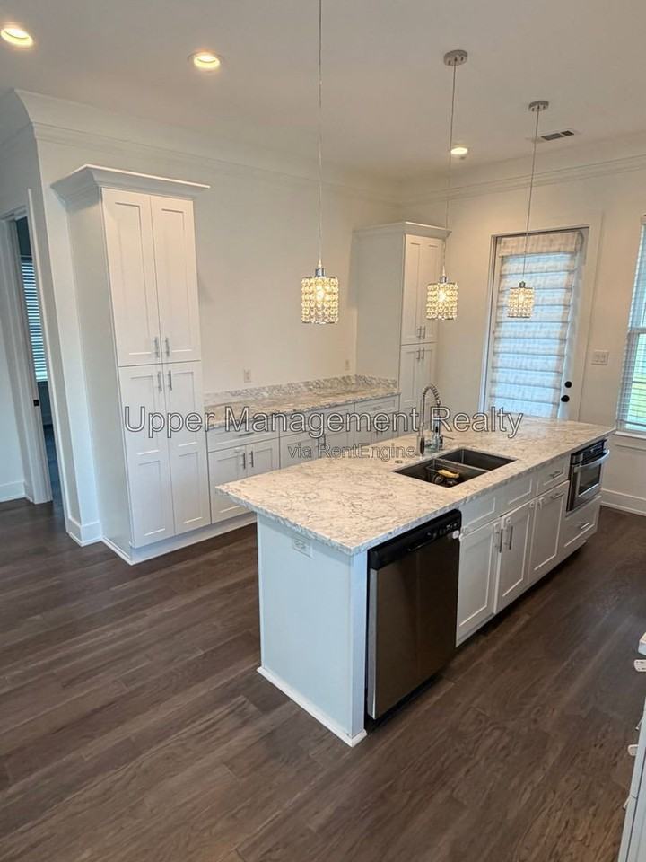 5154 Montegut Dr - Photo 5 of 15
