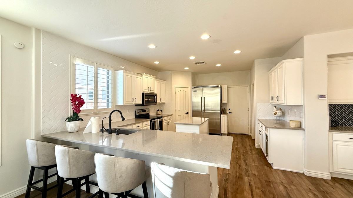 3927 E Andre Ave - Photo 3 of 6