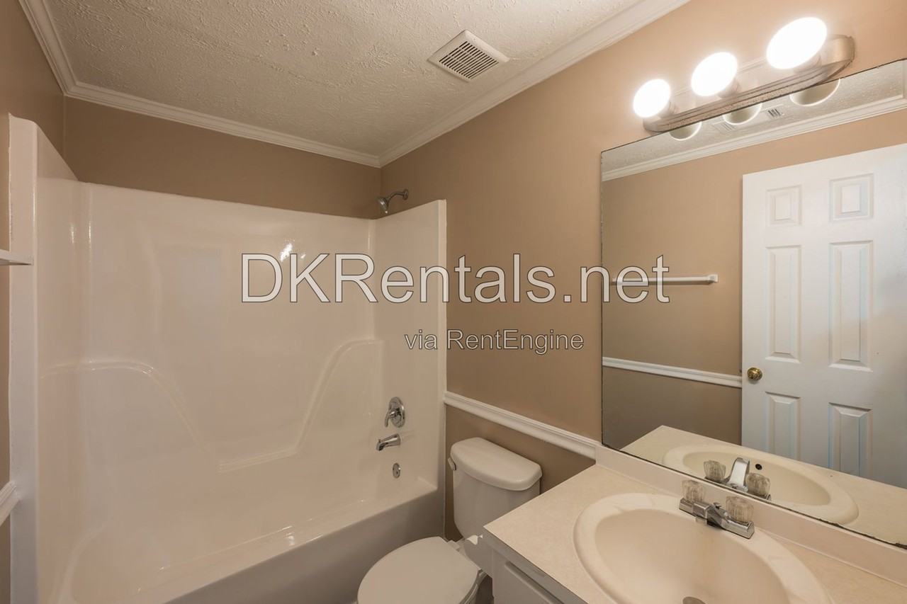 350 Herndon Way #130 - Photo 3 of 8
