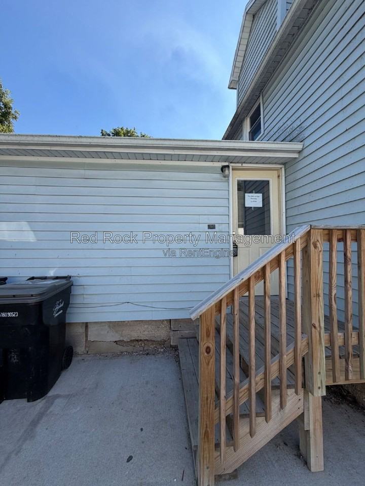1311 Jackson St - Photo 2 of 17