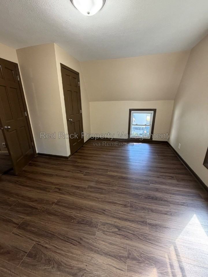 1311 Jackson St - Photo 7 of 17