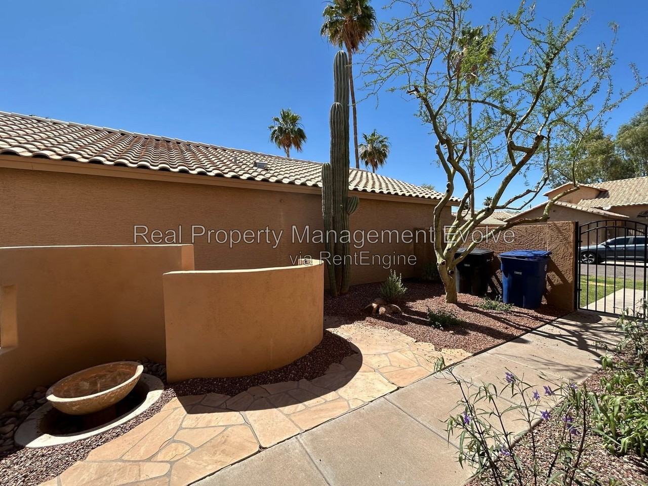 5943 W Drake Ct - Photo 5 of 36