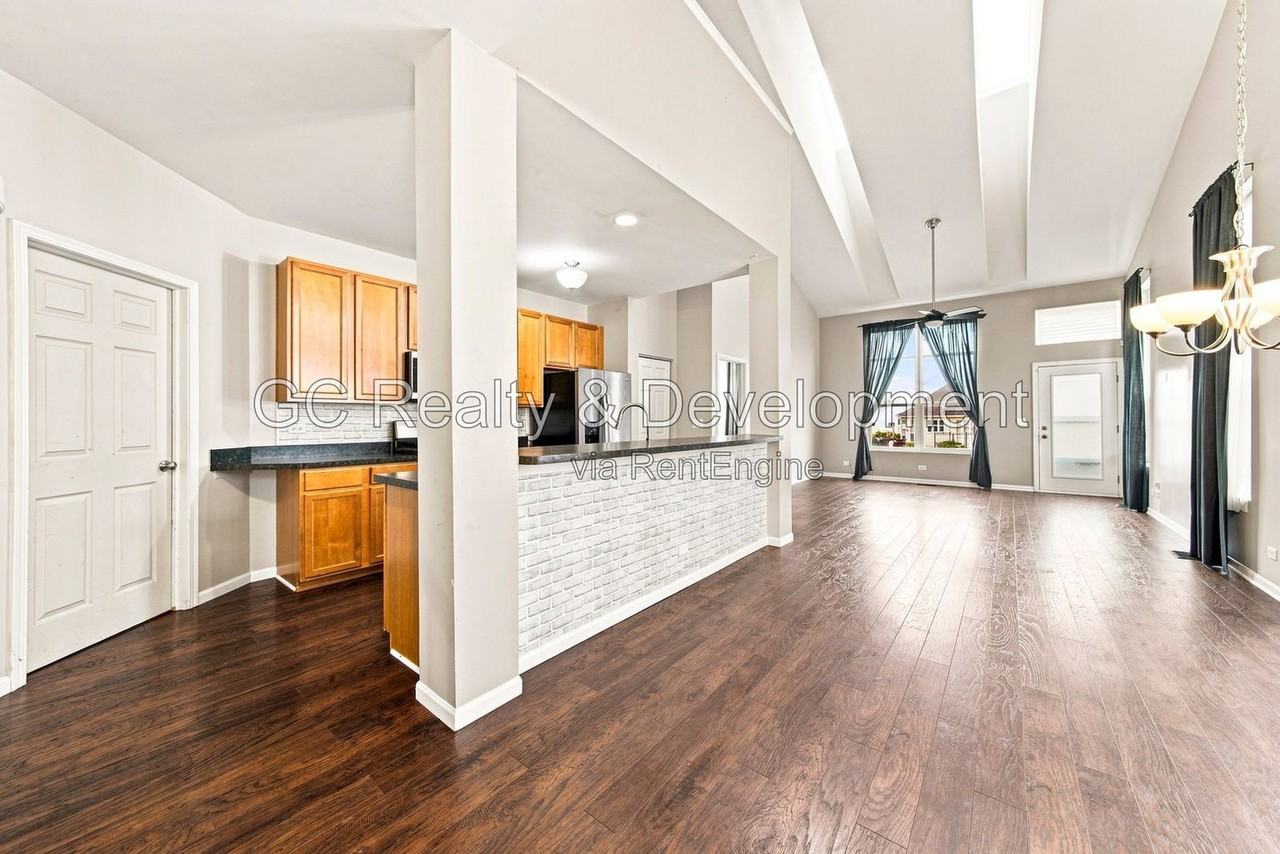 8026 Bluestem Ave - Photo 2 of 25