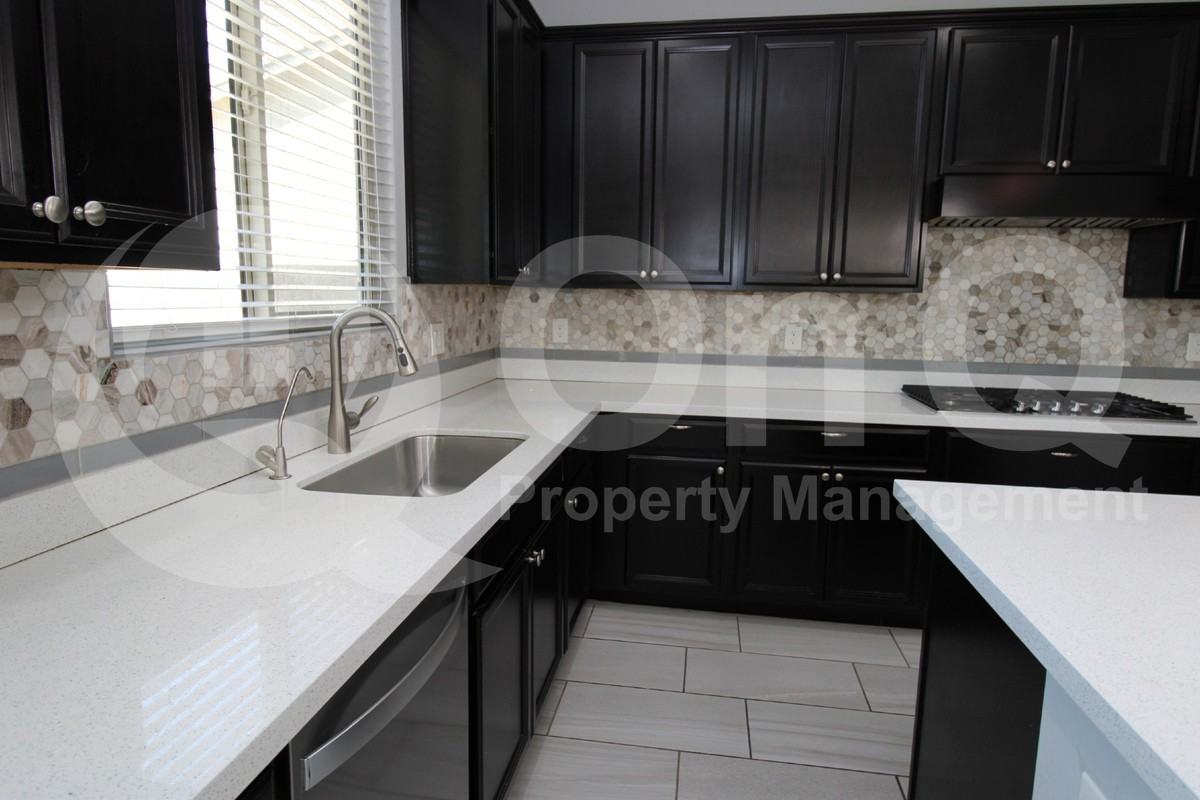 2092 E Lantana Dr - Photo 5 of 28