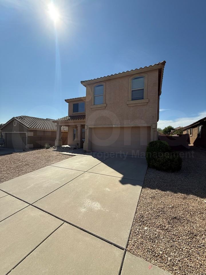13204 E Mesquite Flat Spring Dr - Photo 2 of 27