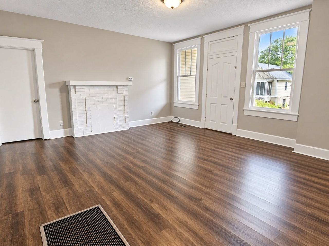 4323 Ohls Ave - Photo 3 of 17