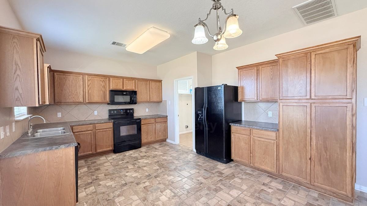 511 Taurus Dr - Photo 7 of 27