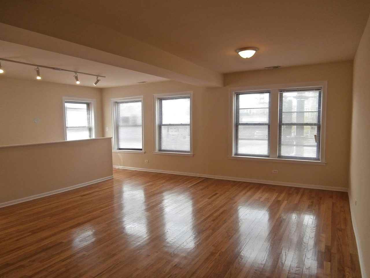2803 W Lawrence Ave #D1N - Photo 3 of 9