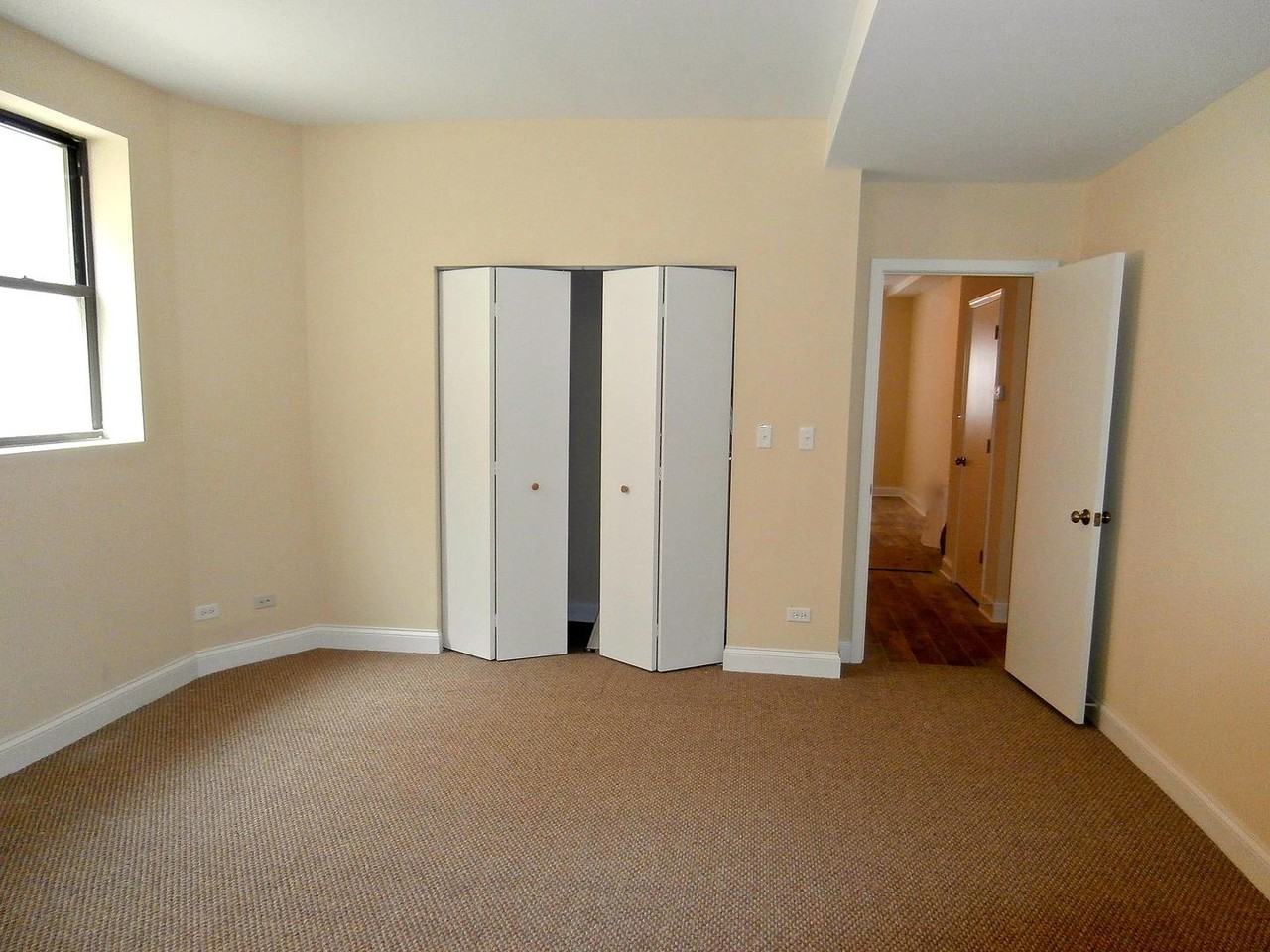 2803 W Lawrence Ave #D1N - Photo 5 of 9