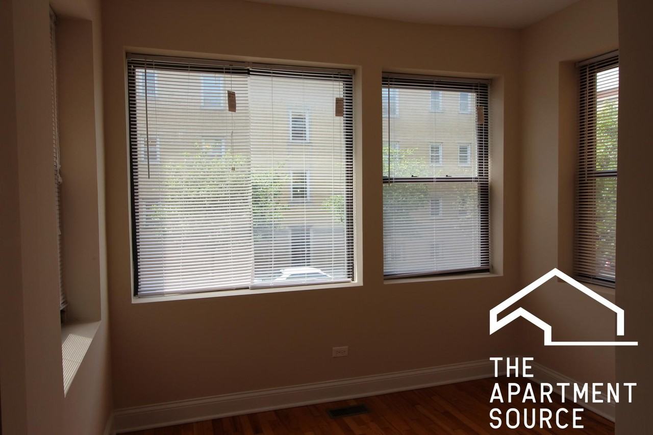 3216 W Argyle St #1 - Photo 4 of 14