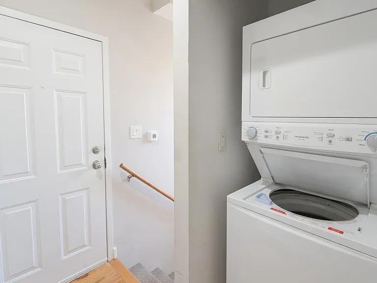 2048 W Touhy Ave #1 - Photo 4 of 10