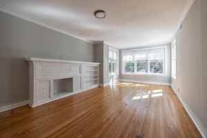 featured image of 6304 N Oakley Ave #3