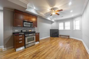 featured image of 6947 N Oakley Ave #G