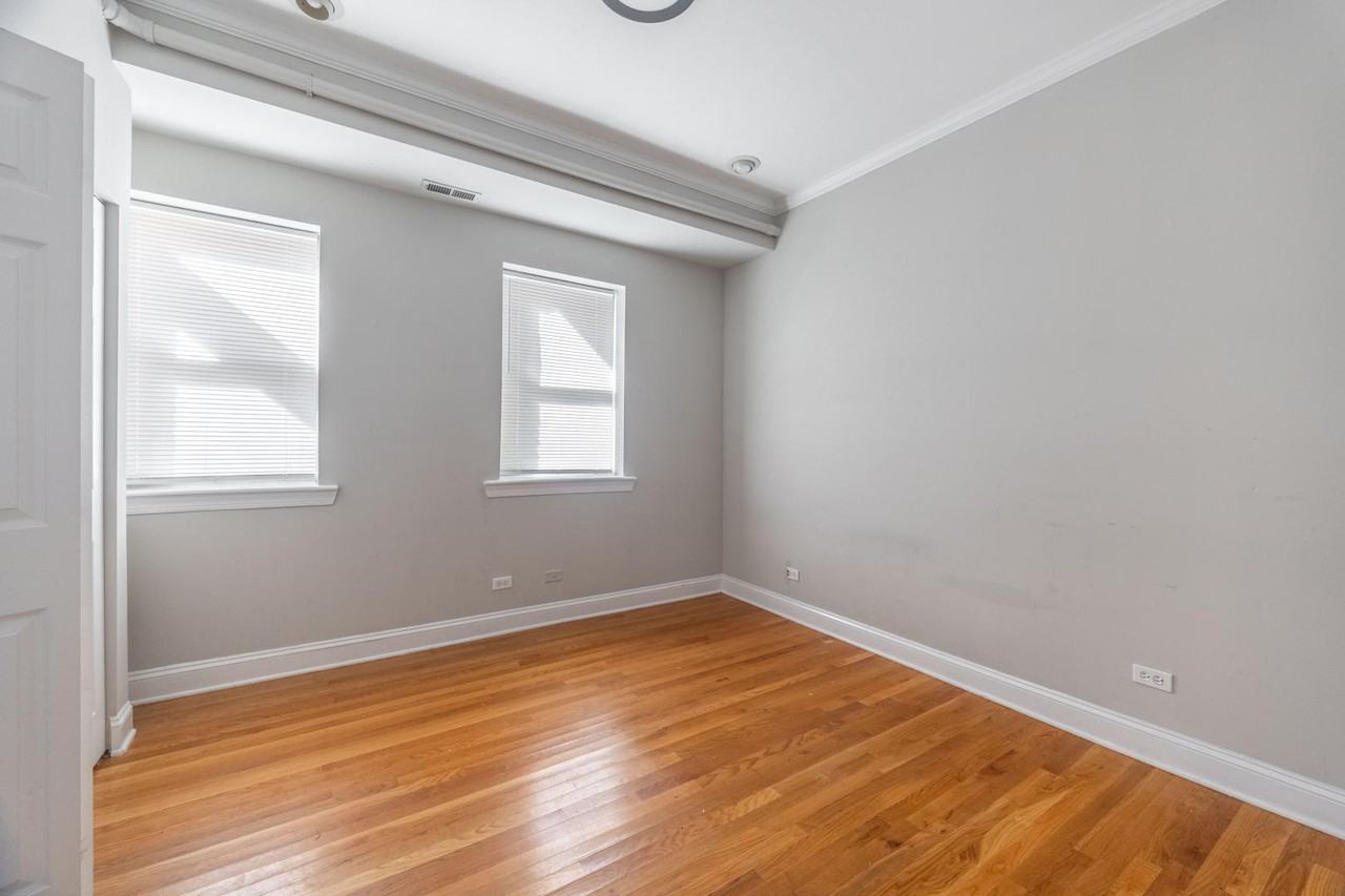 6947 N Oakley Ave #G - Photo 5 of 10