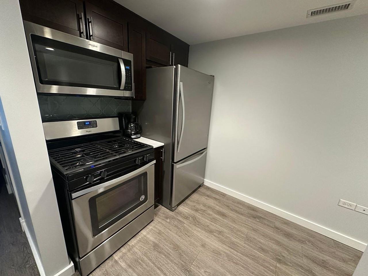 1323 W Morse Ave #705 - Photo 3 of 20