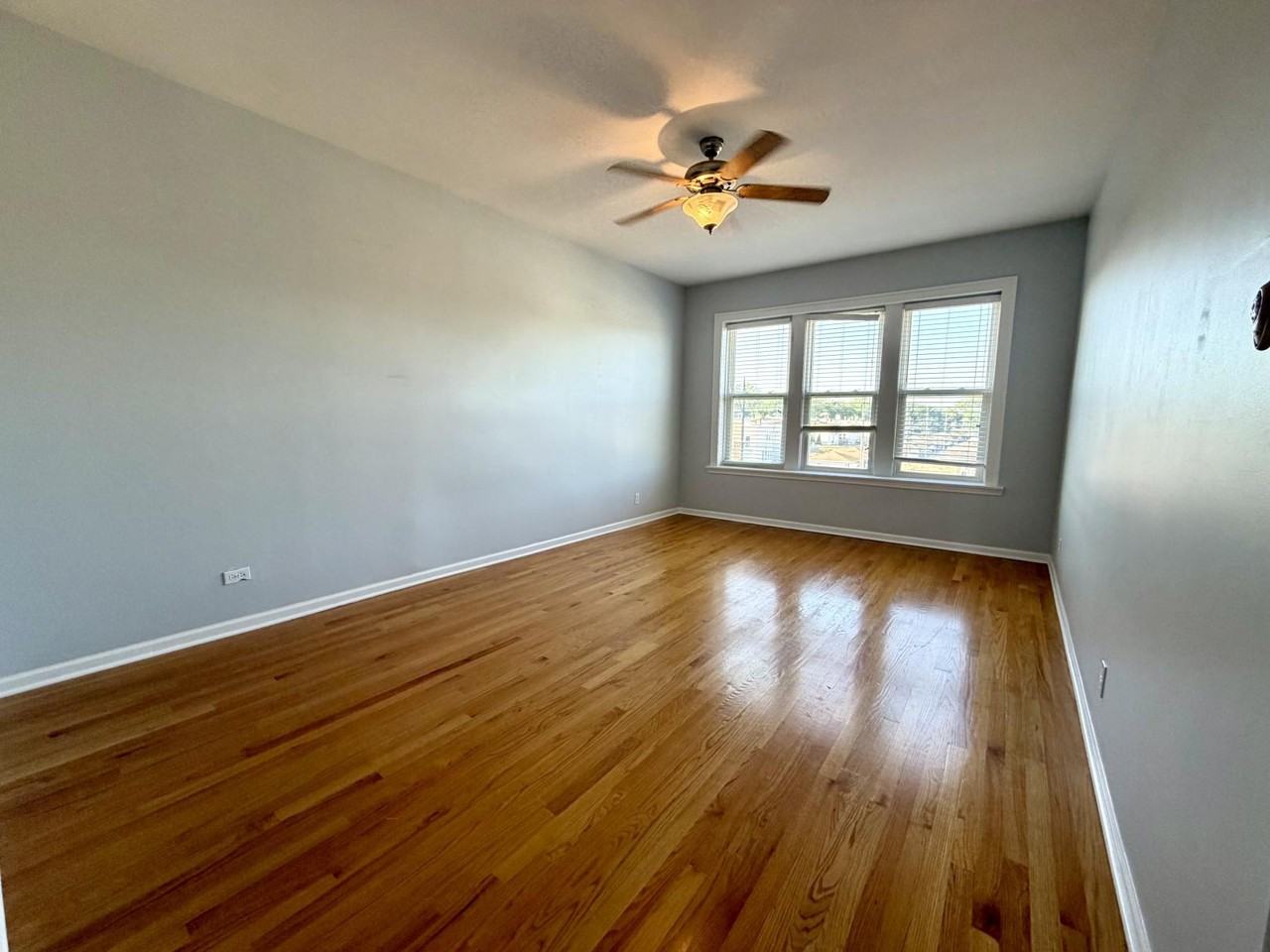 4111 W Lawrence Ave #3 - Photo 5 of 11
