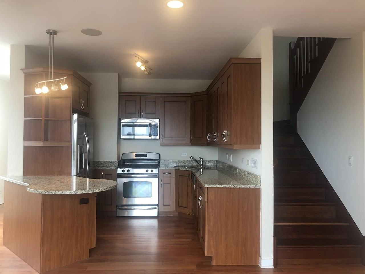6957 N Greenview Ave #6A - Photo 2 of 17