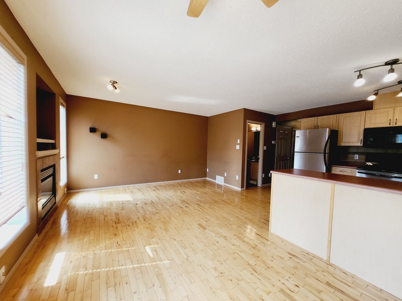409 Hudson Crt Nw - Photo 4 of 16