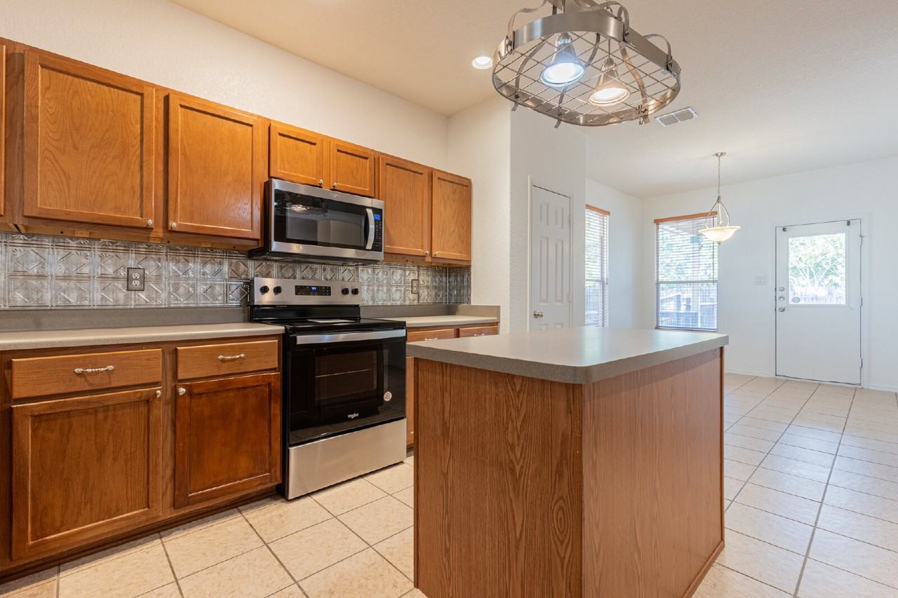 25714 Presidio Aly - Photo 7 of 34