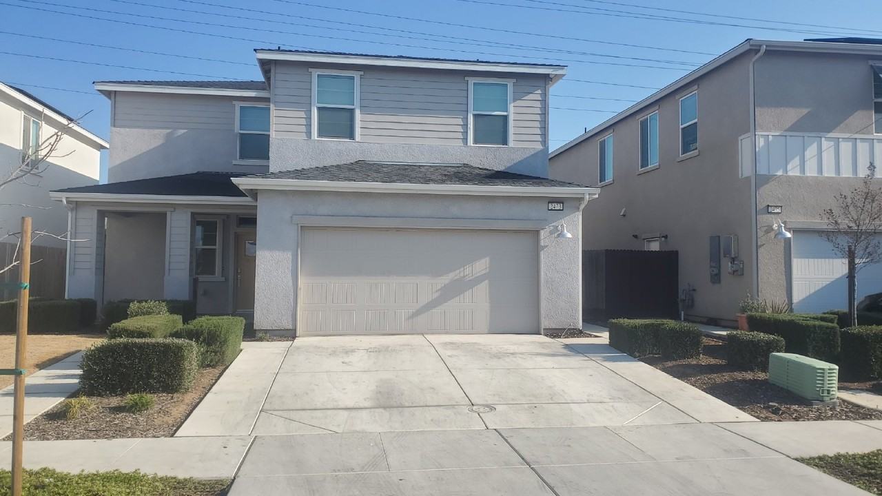 2473 Pineda Dr
