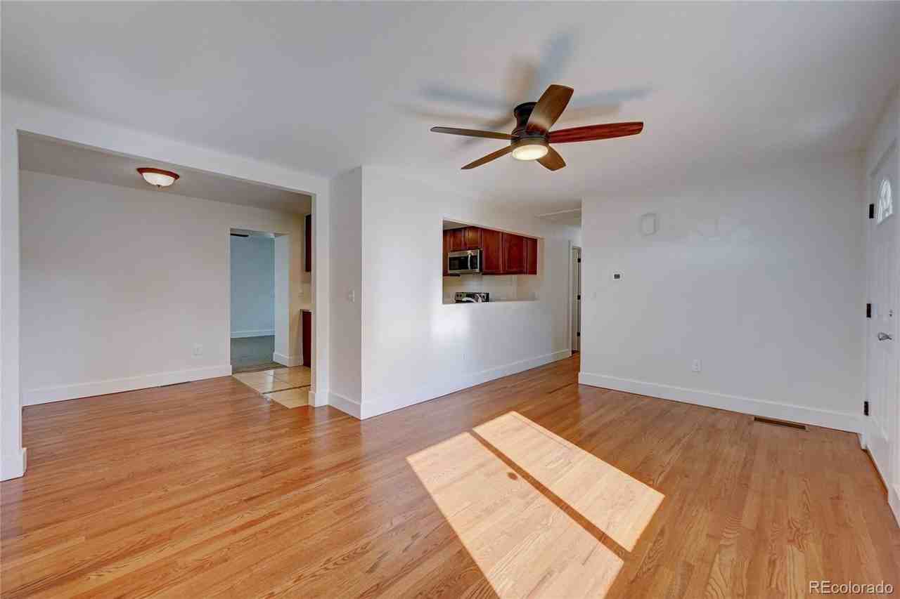 2635 Olive St - Photo 4 of 26