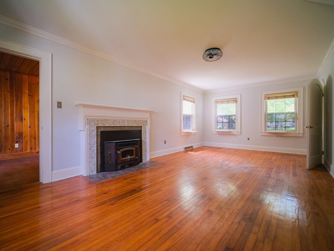 308 W Washington Ave - Photo 2 of 35