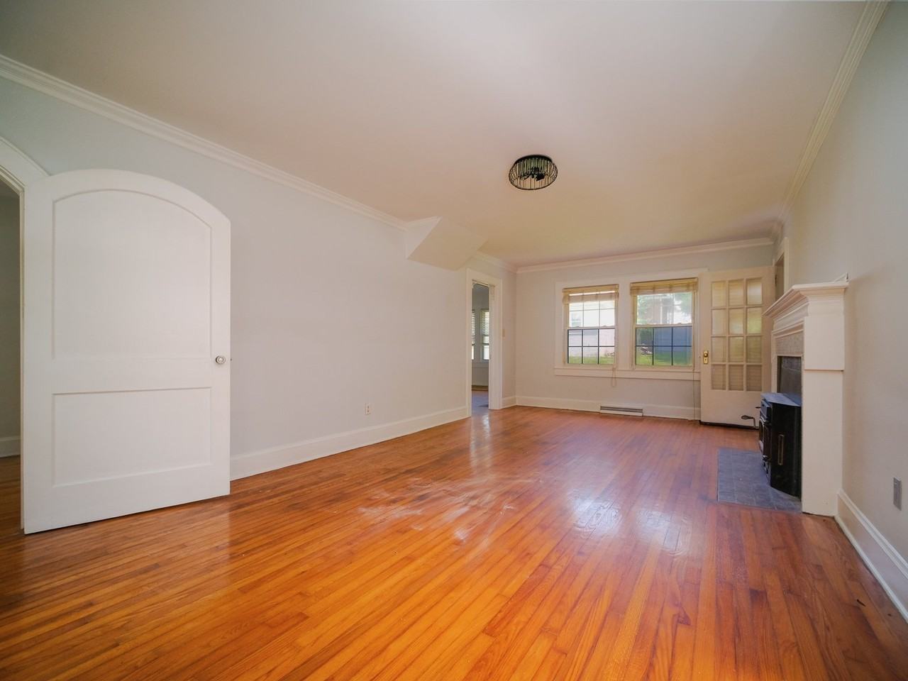 308 W Washington Ave - Photo 5 of 35