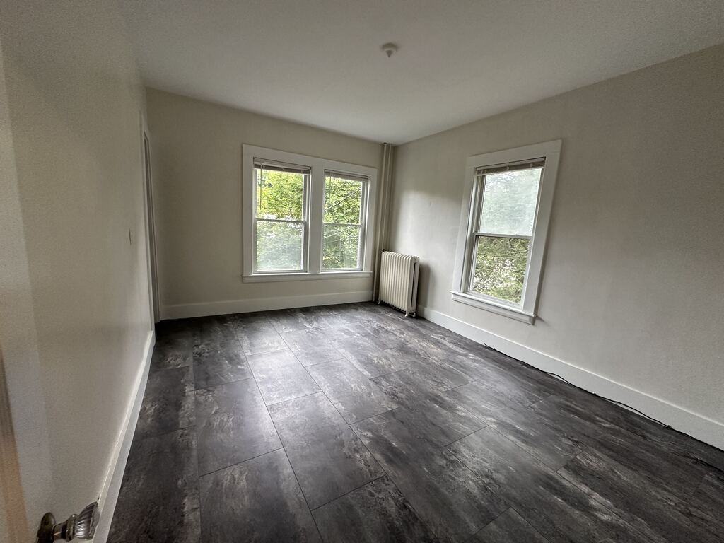 189 S Main St #4 - Photo 4 of 6