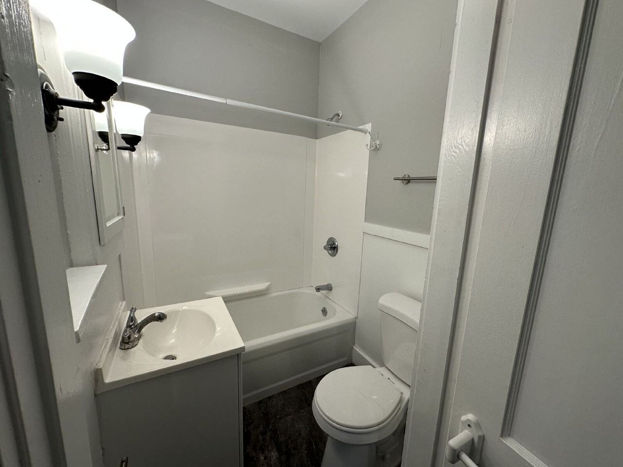 189 S Main St #4 - Photo 6 of 6